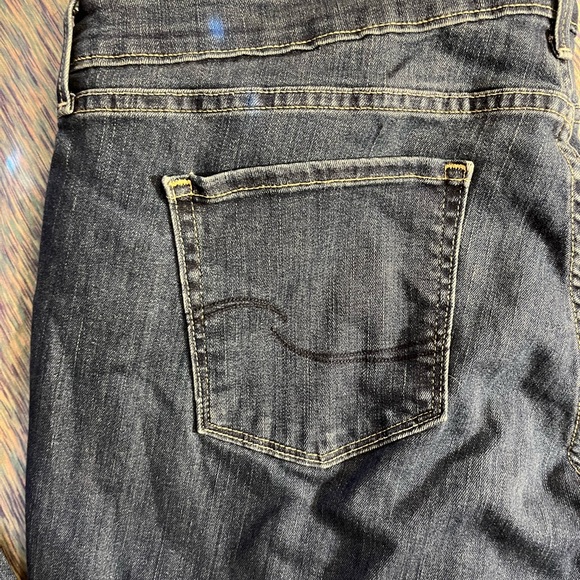 Signature Levi Mid Rise Bootcut Jeans - Picture 2 of 3